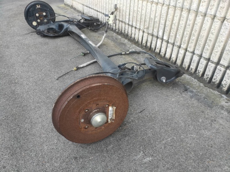 Recambio de puente trasero para fiat punto (evo) (199) dynamic referencia OEM IAM   TAMBOR / ABS