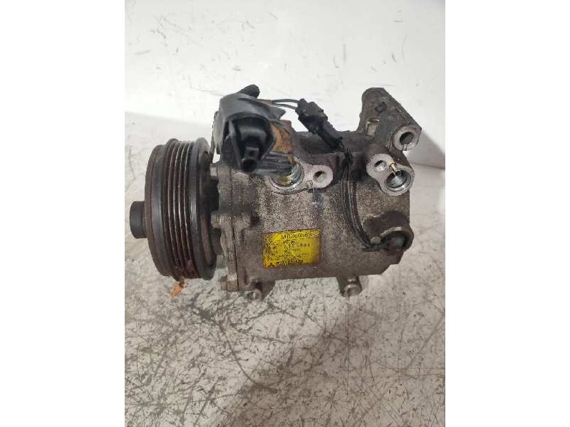 Recambio de compresor aire acondicionado para mitsubishi lancer berlina (c60a/c70a) 1.6 referencia OEM IAM 2105444  
