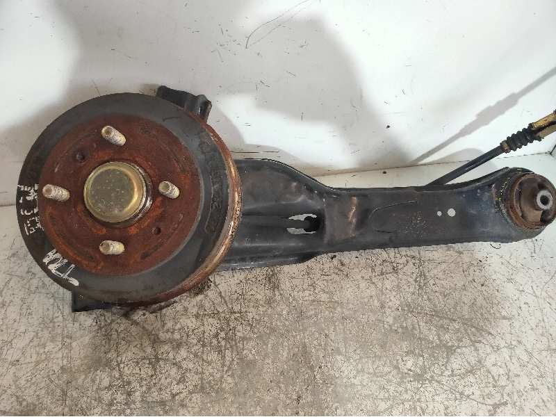 Recambio de mangueta trasera derecha para mitsubishi lancer berlina (c60a/c70a) 1.6 referencia OEM IAM   