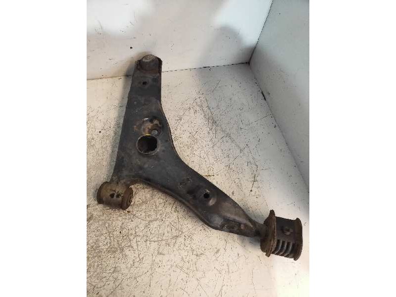 Recambio de brazo suspension inferior delantero izquierdo para mitsubishi lancer berlina (c60a/c70a) 1.6 referencia OEM IAM   