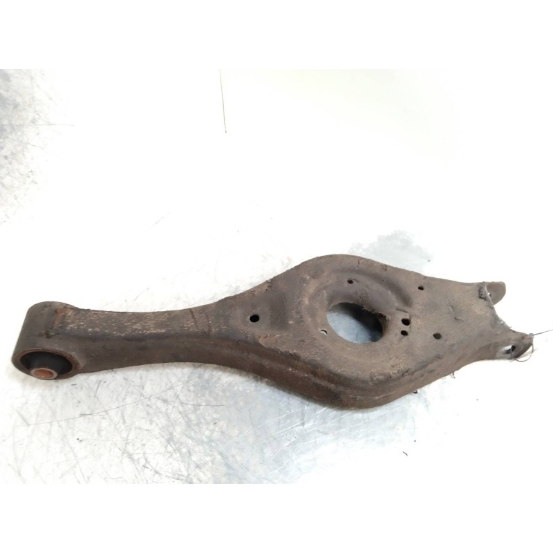 Recambio de brazo suspension inferior trasero izquierdo para kia magentis 2.0 cat referencia OEM IAM   