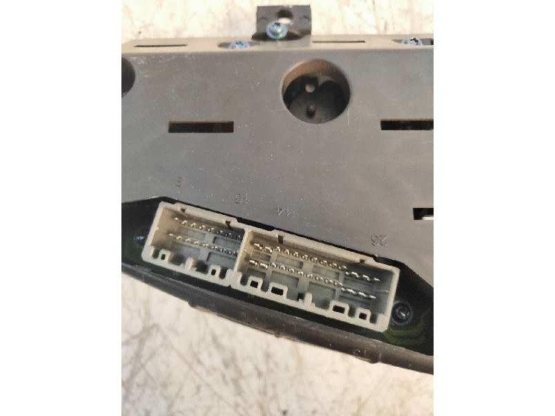 Recambio de cuadro instrumentos para chrysler 300 c 3.5 referencia OEM IAM P04602495AG 495AG 