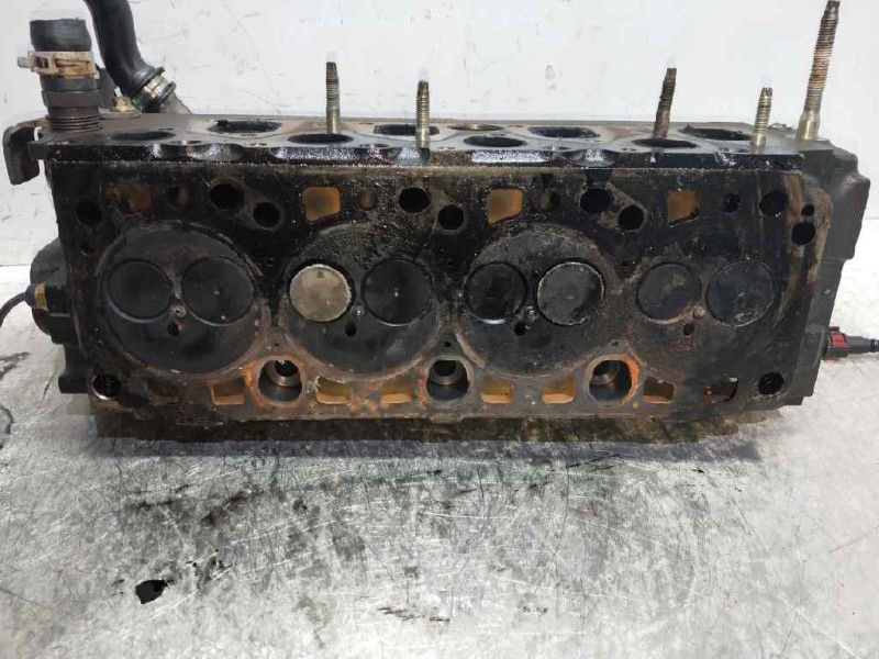 Recambio de culata para ford focus berlina (cak) 1.8 tddi turbodiesel cat referencia OEM IAM C9DA S4Q6090A 