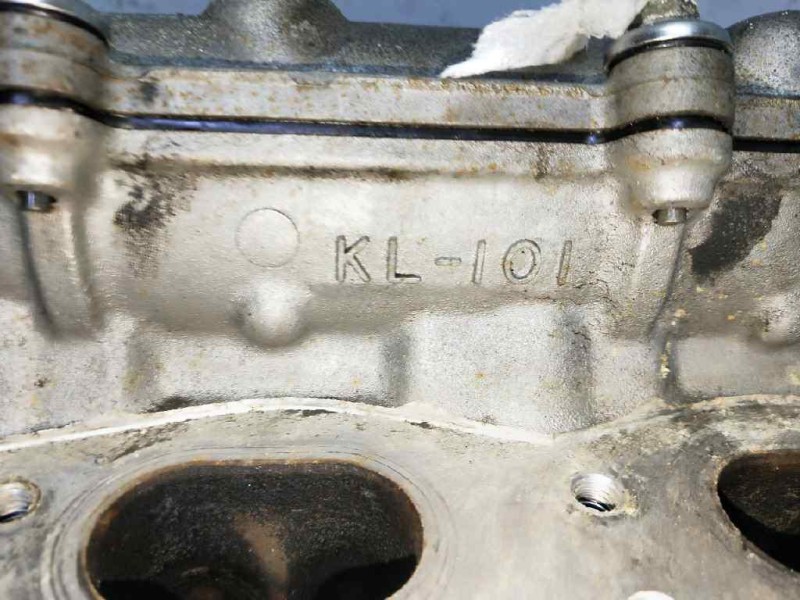 Recambio de culata para mazda 626 berlina (ge) 2.5 v6 24v cat referencia OEM IAM KLZE KL1O1 DERECHA