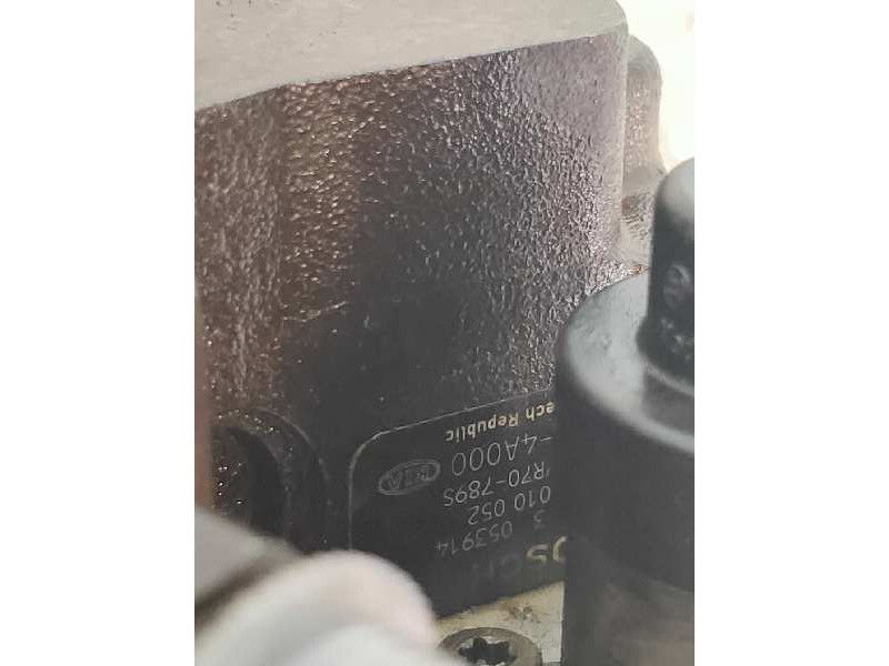 Recambio de bomba inyeccion para kia sorento 2.5 crdi vgt ex1 referencia OEM IAM 0445010052  