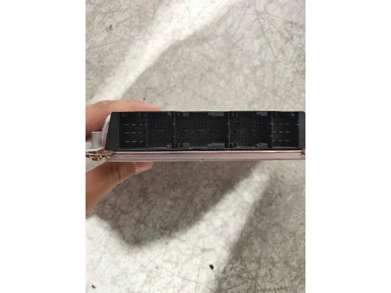Recambio de centralita motor uce para nissan almera tino (v10m) ambience referencia OEM IAM B281011990 237104U100 