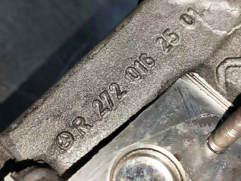 Recambio de culata para mercedes clase c (w203) berlina 2.5 v6 cat referencia OEM IAM 272920 R2720162501 DERECHA Recambio de culata para mercedes clase c (w203) berlina 2.5 v6 cat referencia OEM IAM 272920 R2720162501 DERECHA