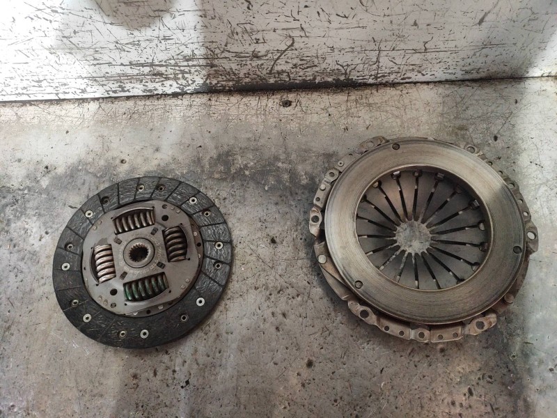 Recambio de kit embrague para fiat fiorino básico referencia OEM IAM   