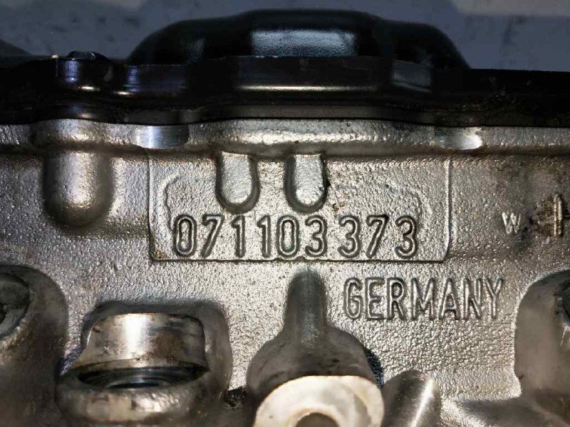Recambio de culata para volkswagen passat berlina (3b2) highline syncro / 4motion referencia OEM IAM AGZ 071103373 