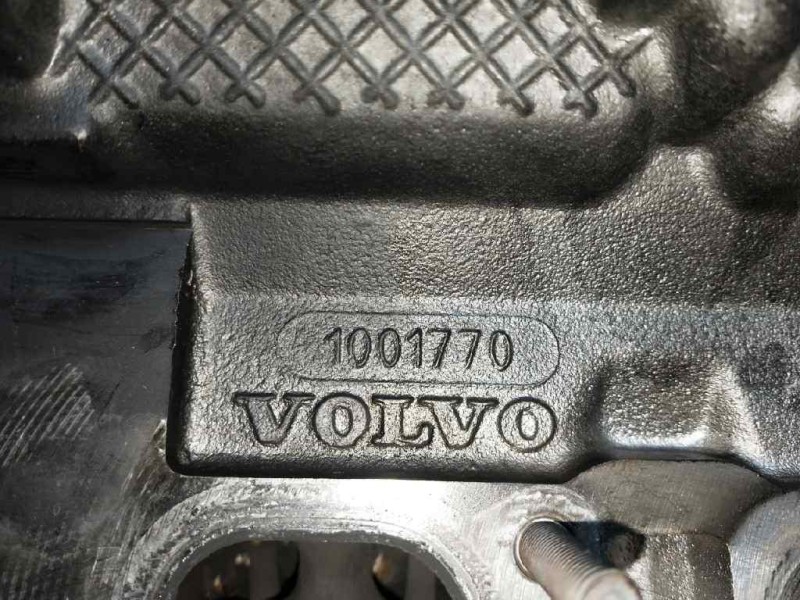 Recambio de culata para volvo v40 familiar 2.0 turbo cat referencia OEM IAM B4204T 1001770 