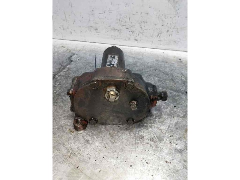 Recambio de caja direccion para jeep comando diesel referencia OEM IAM 138000  