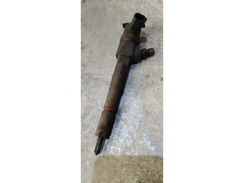 Recambio de inyector para opel insignia berlina cosmo referencia OEM IAM 0445110327  