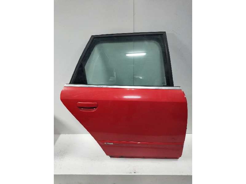 Recambio de puerta trasera derecha para audi rs4 avant (b5) referencia OEM IAM   