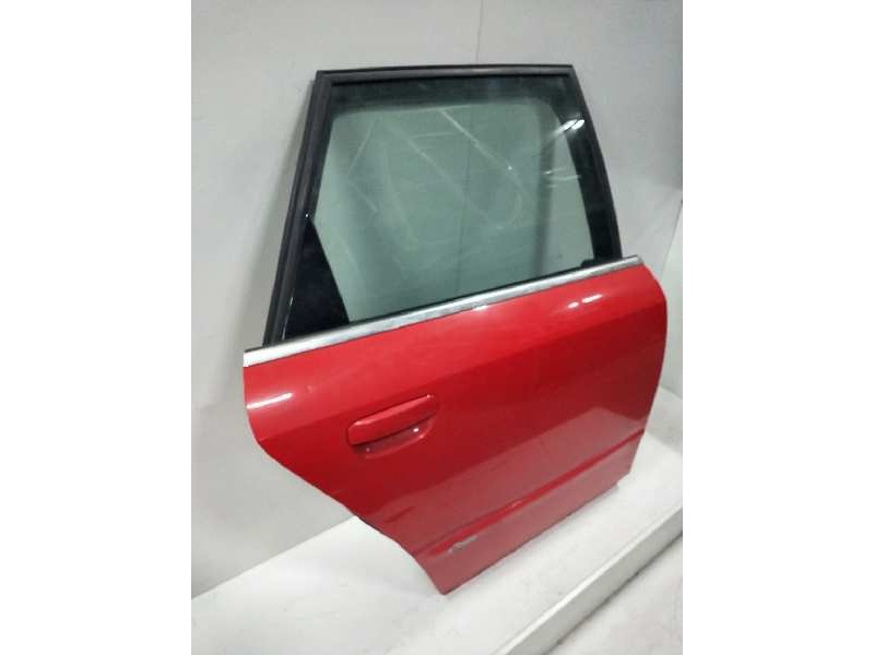 Recambio de puerta trasera derecha para audi rs4 avant (b5) referencia OEM IAM   