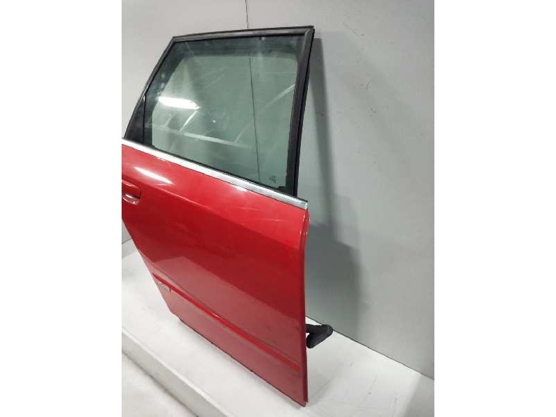 Recambio de puerta trasera derecha para audi rs4 avant (b5) referencia OEM IAM   