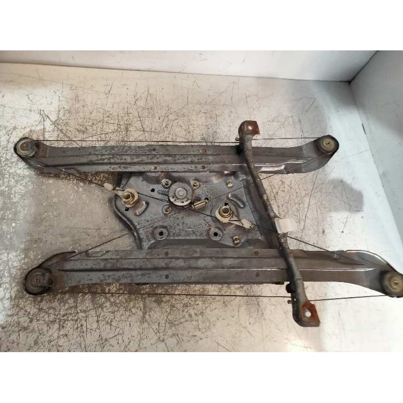 Recambio de elevalunas delantero izquierdo para mitsubishi grandis (na0w) 2.0 di-d inform referencia OEM IAM 0620402220 MR989947