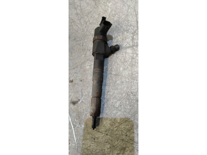 Recambio de inyector para opel insignia berlina cosmo referencia OEM IAM 0445110327  