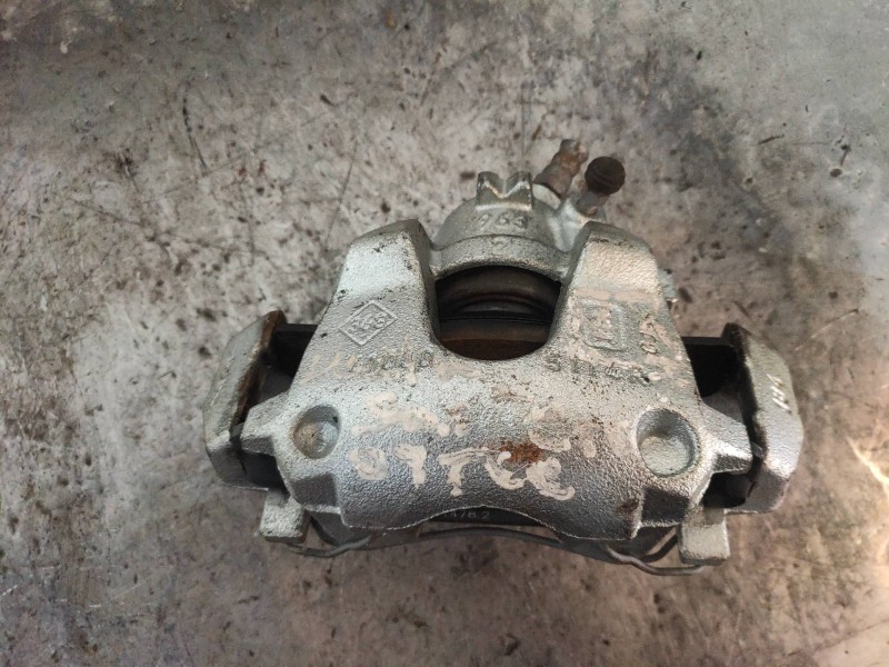 Recambio de pinza freno delantera derecha para dacia sandero 0.9 tce cat referencia OEM IAM   