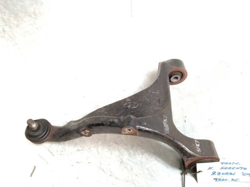Recambio de brazo suspension superior trasero derecho para kia sorento 2.2 crdi cat referencia OEM IAM   