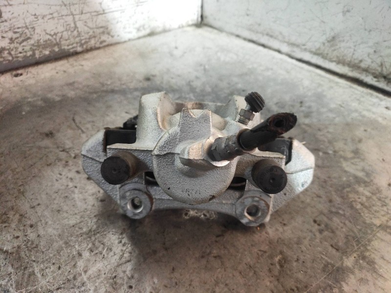 Recambio de pinza freno delantera izquierda para dacia sandero 0.9 tce cat referencia OEM IAM   