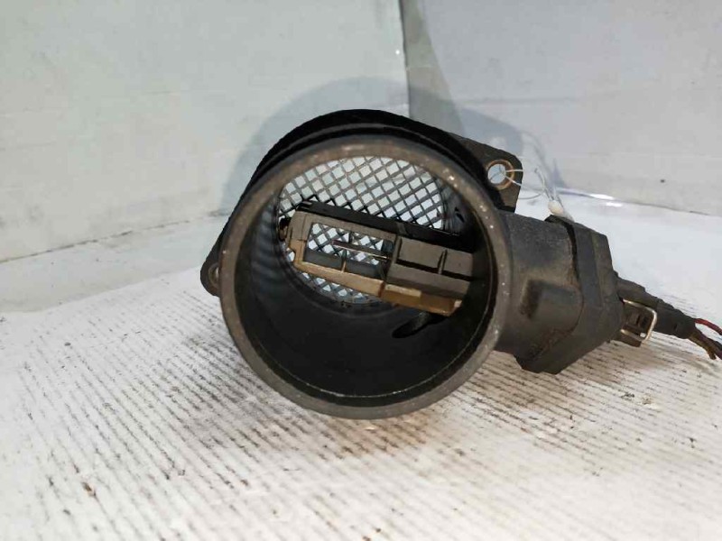 Recambio de caudalimetro para volkswagen golf iii berlina (1h1) 1.6 referencia OEM IAM 0280217103 037906461A BOSCH