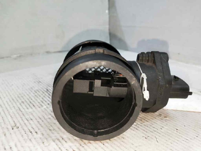 Recambio de caudalimetro para opel corsa c 1.2 16v cat (z 12 xe / lw4) referencia OEM IAM 0280218031 BOSCH 