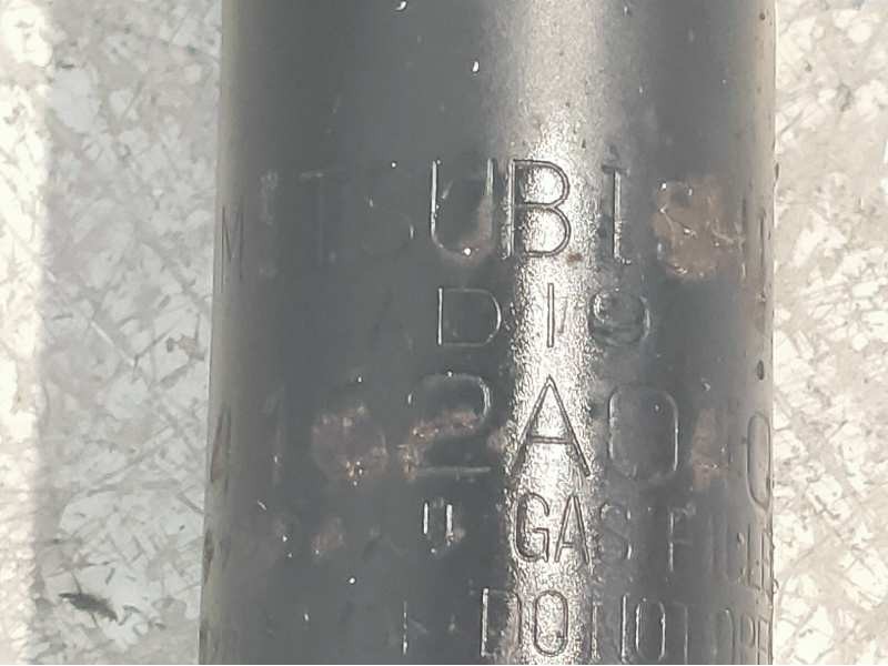 Recambio de amortiguador trasero derecho para mitsubishi grandis (na0w) 2.0 di-d inform referencia OEM IAM 4162A040  