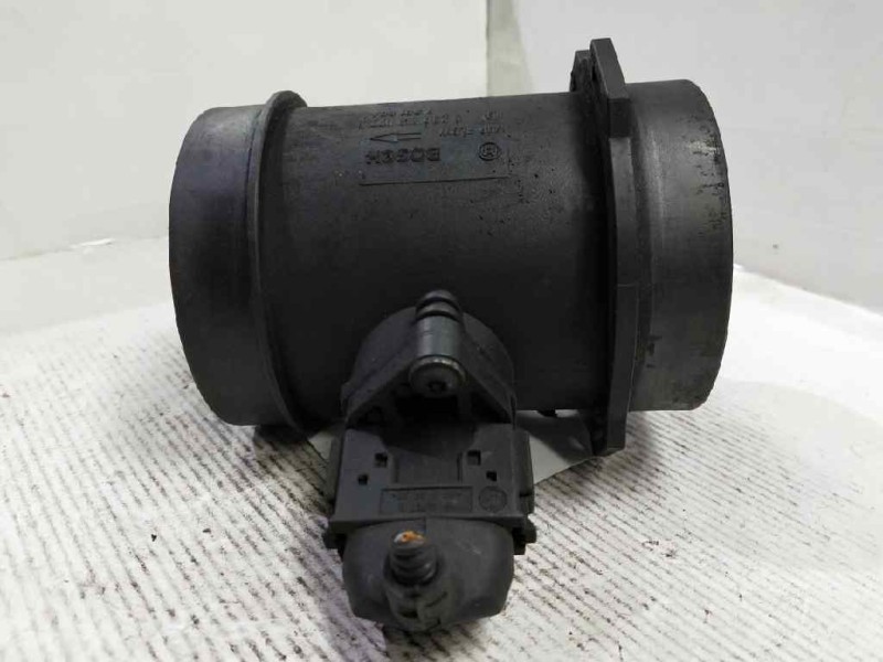 Recambio de caudalimetro para bmw serie 7 (e65/e66) 3.6 v8 32v cat referencia OEM IAM 0280218077 7501554 BOSCH
