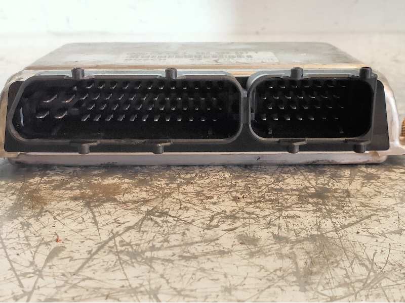Recambio de centralita motor uce para audi a4 avant (b5) 1.8 t quattro (110kw) referencia OEM IAM 0261204185 8D0907557T 