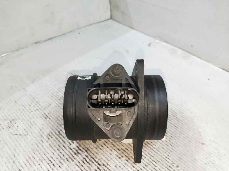Recambio de caudalimetro para volkswagen polo berlina (6n2) 1.4 16v referencia OEM IAM 0281002318 045906461 BOSCH
