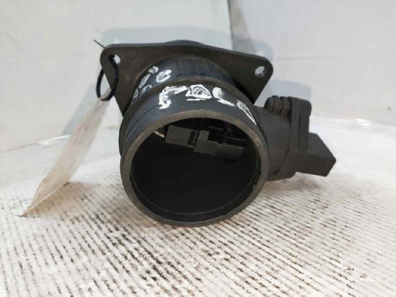 Recambio de caudalimetro para volkswagen polo berlina (6n2) 1.4 16v referencia OEM IAM 0281002318 045906461 BOSCH