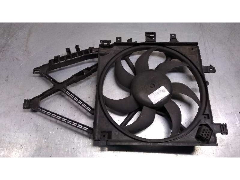 Recambio de electroventilador para opel corsa c club referencia OEM IAM 24445176  