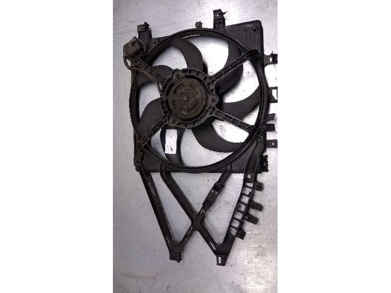 Recambio de electroventilador para opel corsa c club referencia OEM IAM 24445176  