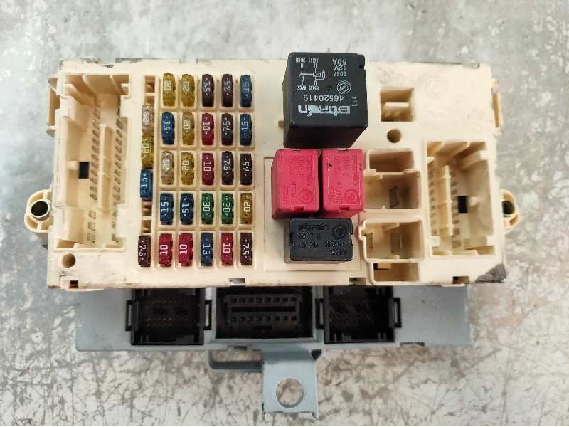 Recambio de caja reles / fusibles para lancia thesis (115) 3.0 v6 24v cae emblema referencia OEM IAM 501208510090 60687598 