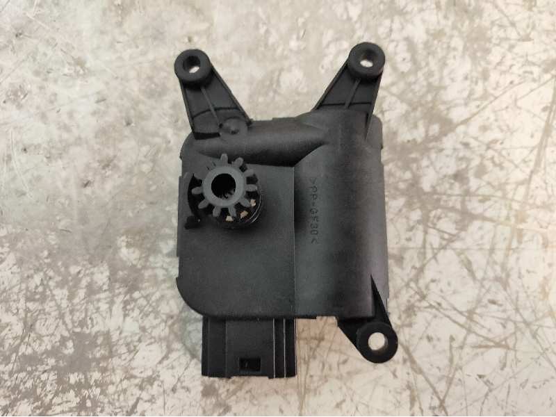 Recambio de motor apertura trampillas climatizador para lancia thesis (115) 3.0 v6 24v cae emblema referencia OEM IAM 0132801316