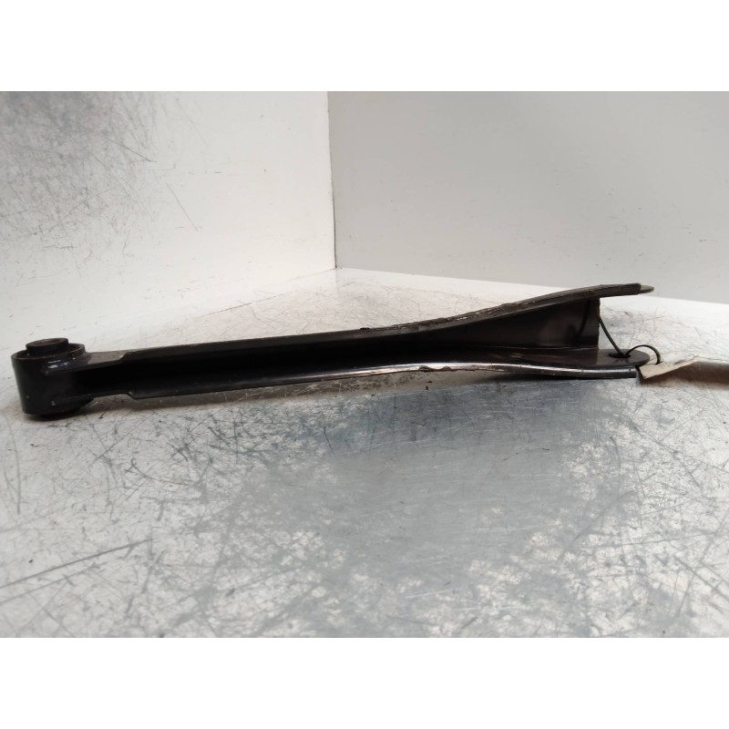 Recambio de tirante trasero izquierdo para kia sportage 2.0 turbodiesel cat referencia OEM IAM   