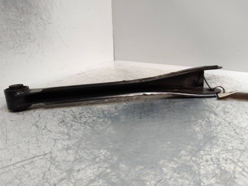 Recambio de tirante trasero izquierdo para kia sportage 2.0 turbodiesel cat referencia OEM IAM   