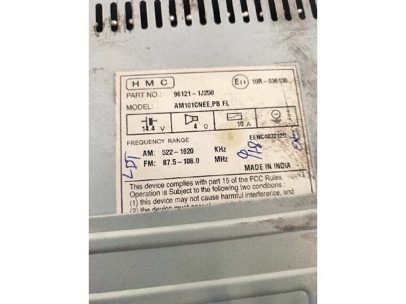 Recambio de sistema audio / radio cd para hyundai i20 style s referencia OEM IAM 961211J250 71R1 