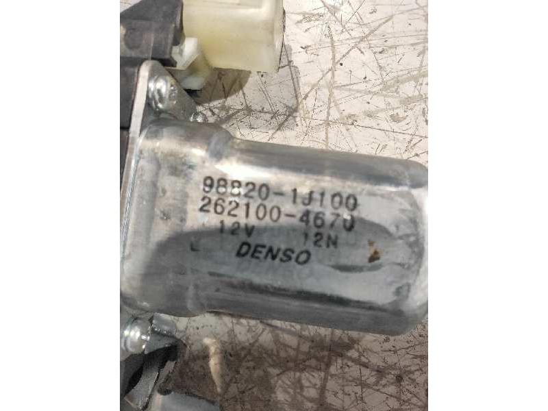 Recambio de elevalunas delantero derecho para hyundai i20 style s referencia OEM IAM 988201J100 2621004670 