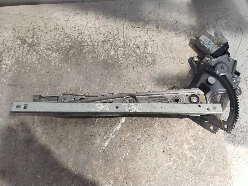 Recambio de elevalunas delantero derecho para hyundai i20 style s referencia OEM IAM 988201J100 2621004670 
