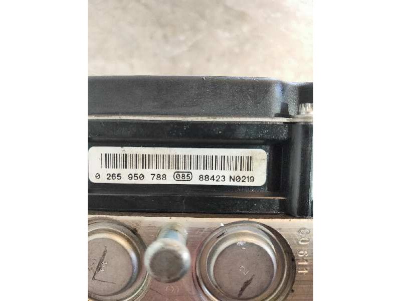 Recambio de abs para renault clio grandtour dynamique referencia OEM IAM 0265234644 0265950788 88423 820075700