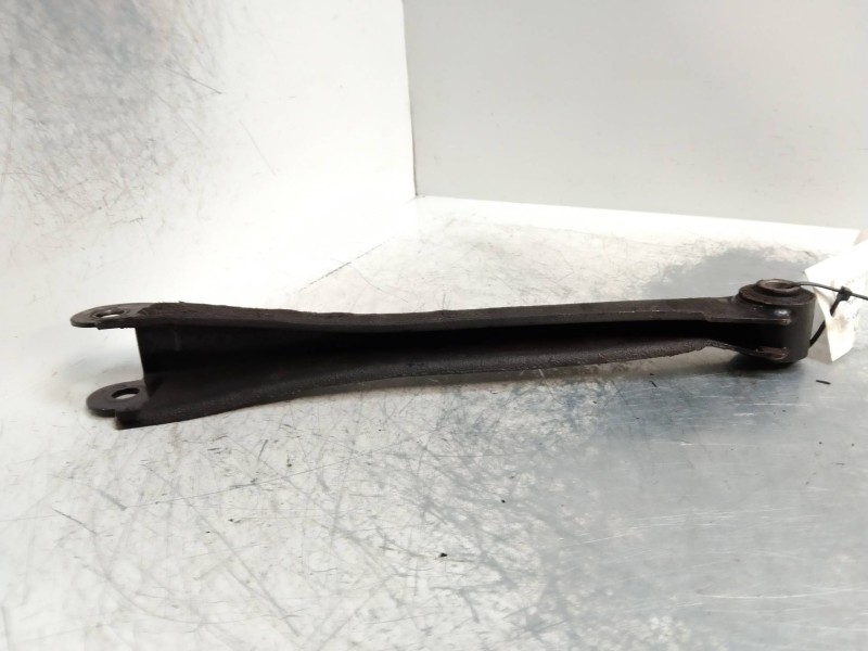 Recambio de tirante trasero izquierdo para kia sportage 2.0 turbodiesel cat referencia OEM IAM   