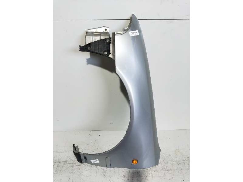 Recambio de aleta delantera izquierda para audi a4 berlina (b5) 2.4 referencia OEM IAM   