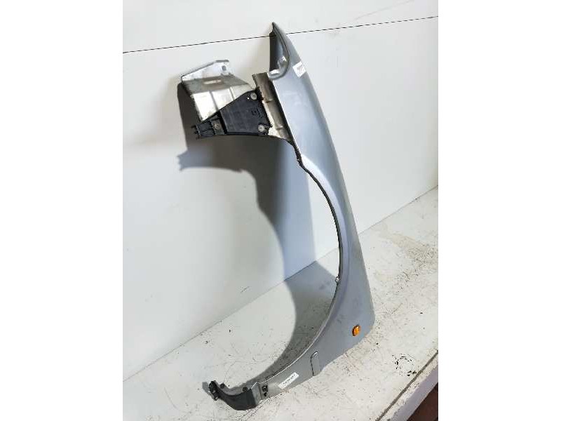 Recambio de aleta delantera izquierda para audi a4 berlina (b5) 2.4 referencia OEM IAM   