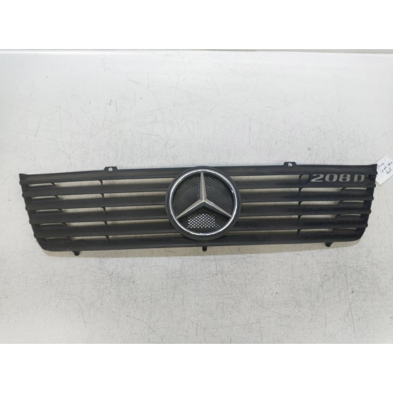 Recambio de rejilla delantera para mercedes sprinter (w901,w904) caja cerr. 208 d (901.3/902.361-362) referencia OEM IAM   
