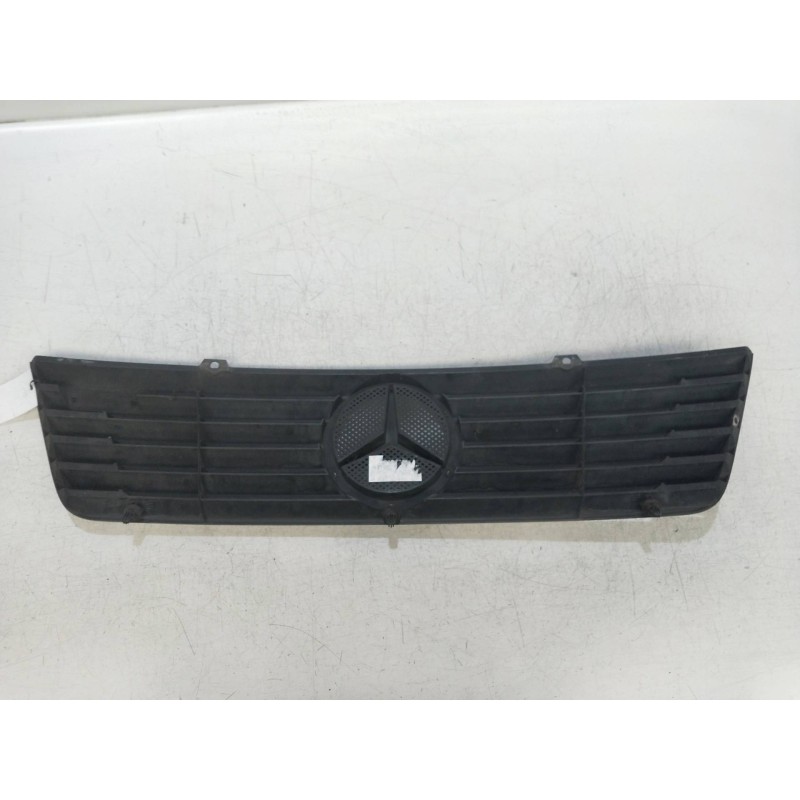 Recambio de rejilla delantera para mercedes sprinter (w901,w904) caja cerr. 208 d (901.3/902.361-362) referencia OEM IAM   