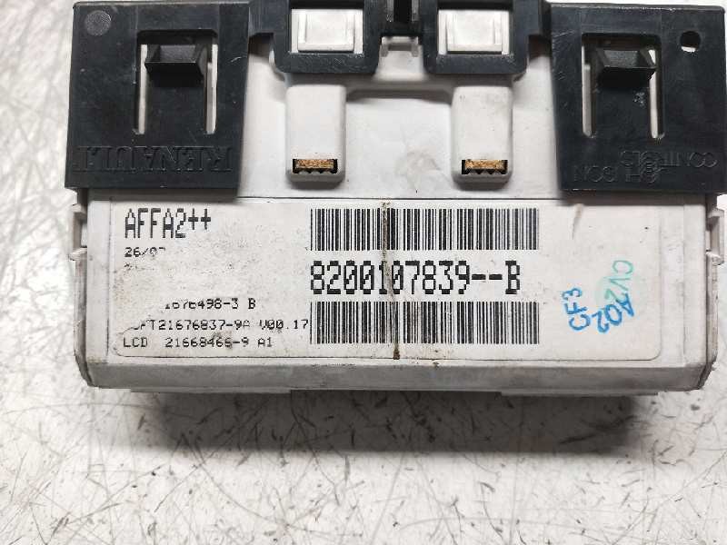Recambio de pantalla multifuncion para renault megane ii familiar authentique confort referencia OEM IAM 8200107839B  