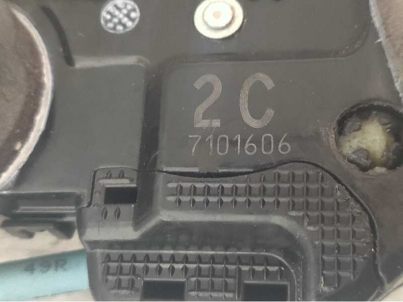 Recambio de motor cierre centralizado trasero derecho para toyota rav 4 (a3) executive referencia OEM IAM 7101606  