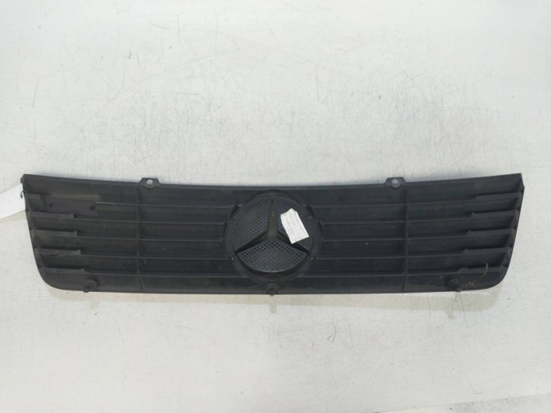 Recambio de rejilla delantera para mercedes sprinter (w901,w904) caja cerr. 312 d (903.461-462) referencia OEM IAM   