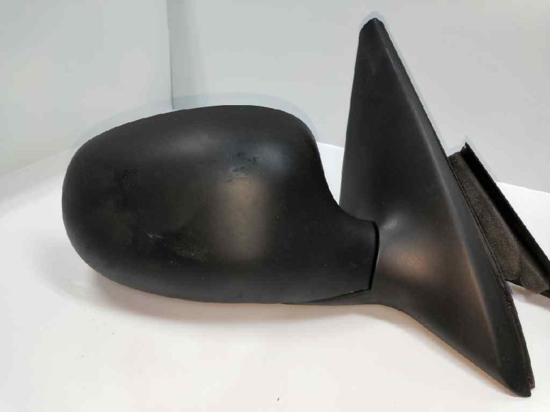 Recambio de retrovisor derecho para daewoo lanos 1.5 cat referencia OEM IAM   MANUAL